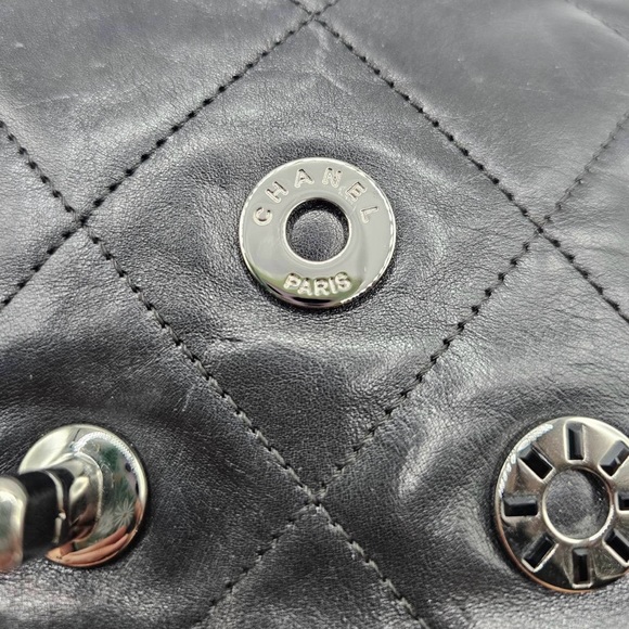 Chanel Star Attitude Flag Bag Grommet Embellished Quilted Leather Large - Picture 10 of 16